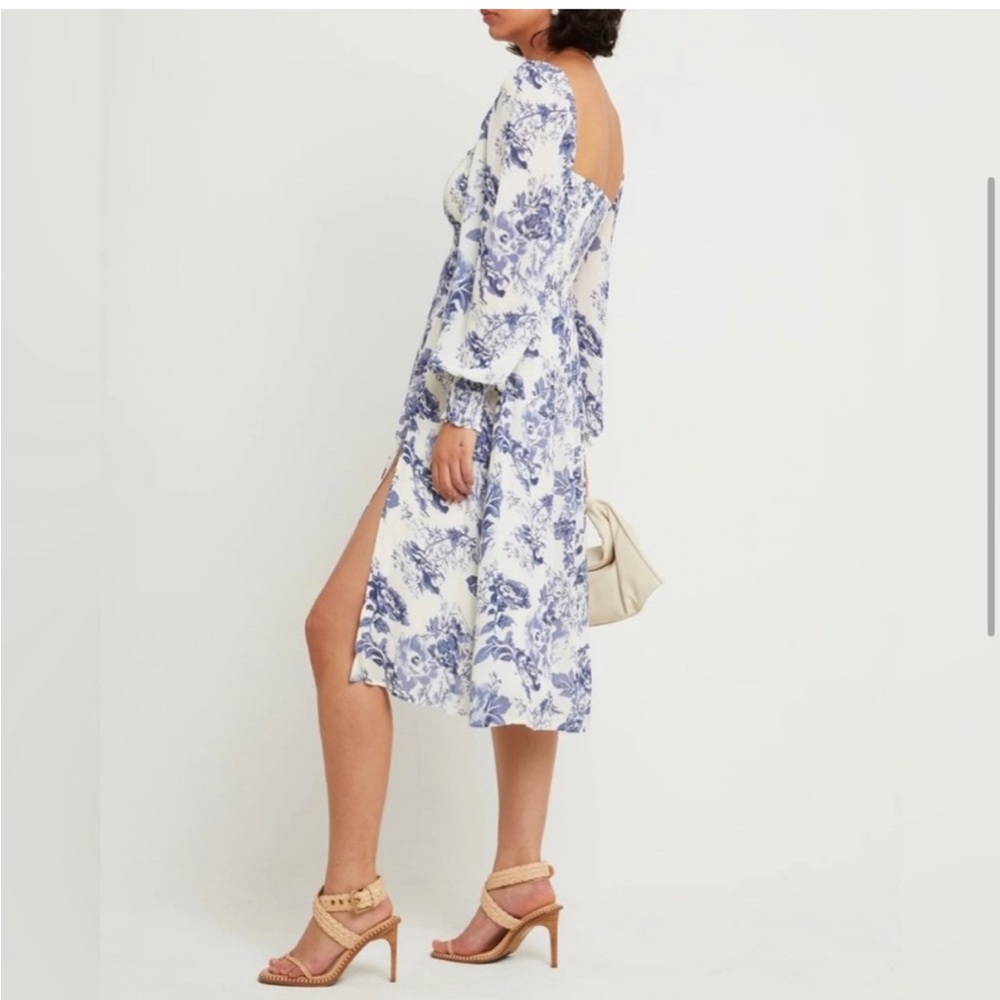 🔥 Closet Sale! Reformation-Inspired | o.p.t Blue & White Long Sleeve Sundress - Picture 2 of 4